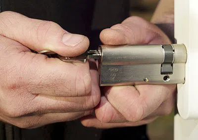 Super Locksmith Services Thornton, IL 708-401-1083 Super Locksmith Services Thornton, IL 708-401-1083 - 29-10